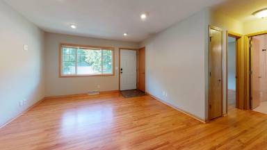 Main picture of 1097 25th Ave SE