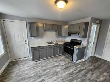 Main picture of 1646 Carrie St