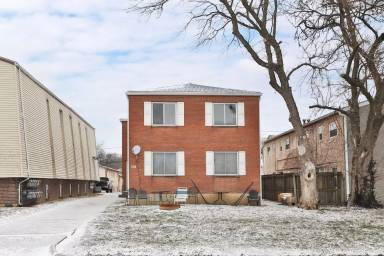 Main picture of 460 E Norwich Ave