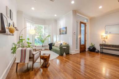 Main picture of 545 W 26th St