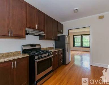 Main picture of 1940-54 W Wilson Ave & 4600-14 N Winchester Ave