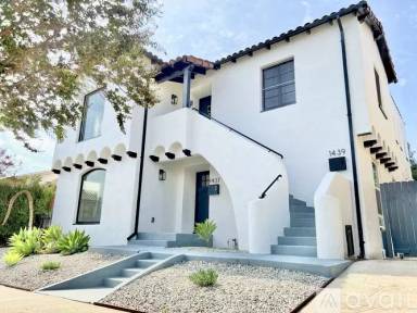 Main picture of 1417 S Curson Ave