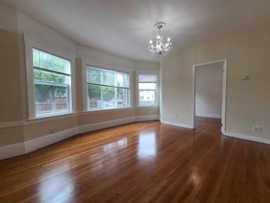 Main picture of 725 6th Ave