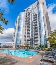 Main picture of 500 West Trade