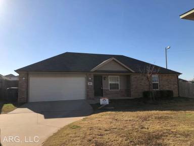 Main picture of 604 SE 60th Ct