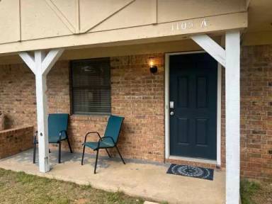 Main picture of 1105 E 22nd St