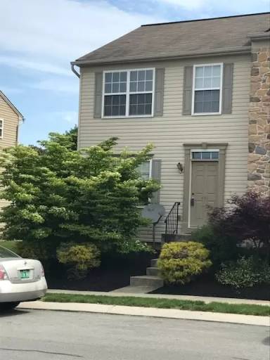 Main picture of 404 Knollwood Rd