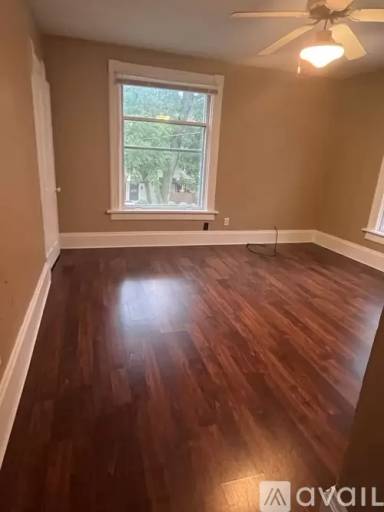 Main picture of 2429 N Farwell Ave