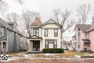 Main picture of 1011 W Wayne St