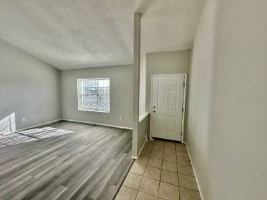 Main picture of 1124 S 25th Pl