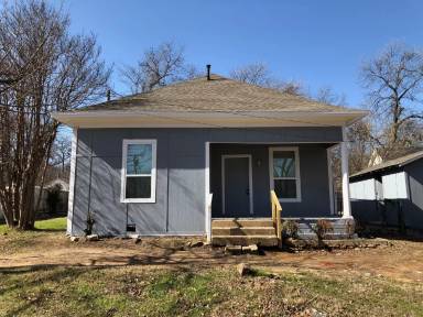 Main picture of 611 S Scullin Ave