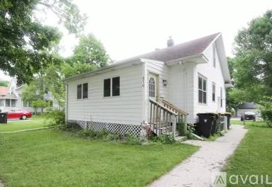 Main picture of 210 Cross St