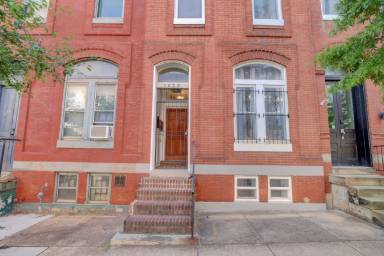 Main picture of 1628 N Calvert St