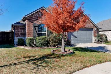 Main picture of 1404 Macaw Ct