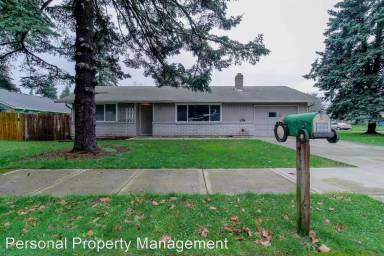 Main picture of 2500 Main St