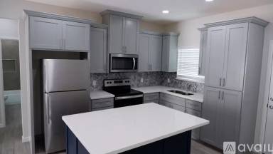 Main picture of 5905 Nightingale