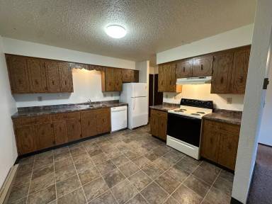 Main picture of 1112 Westrac Dr S