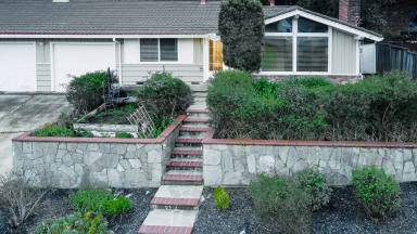 Main picture of 2074 Donald Dr