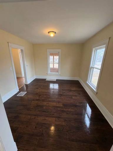 Main picture of 521 Albert Ave