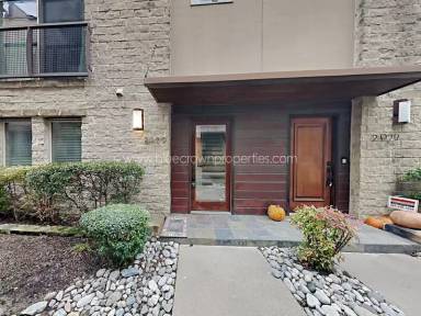 Main picture of 2929 Thomas Ave