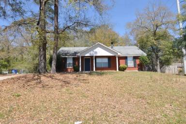 Main picture of 102 Live Oak Dr