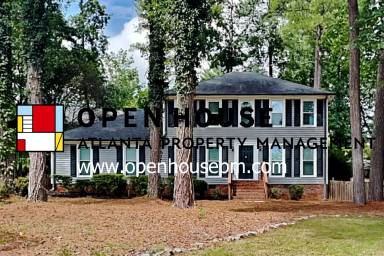 Main picture of 2090 Moccasin Way SW