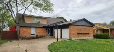 Main picture of 603 Vernet St