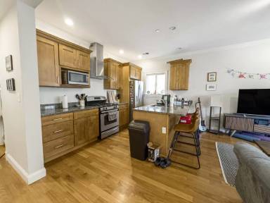 Main picture of 123 Webster Ave