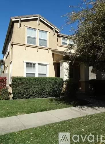 Main picture of 671 Wapello Cir