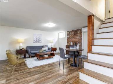 Main picture of 7411 N Vincent Ave