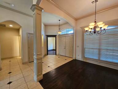 Main picture of 513 Summit View Ct