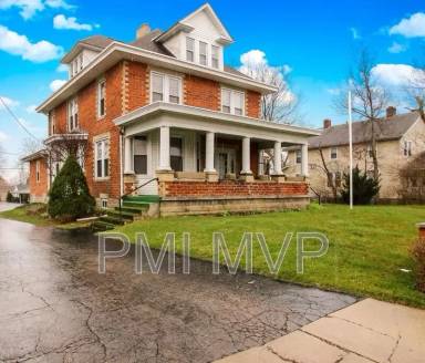 Main picture of 4216 Broadway