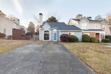 Main picture of 2675 Arbor Glen Pl