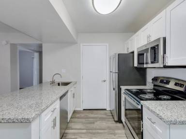 Main picture of Sunrise on the Rail Apartments