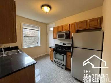 Main picture of 2440 N Hamlin Ave