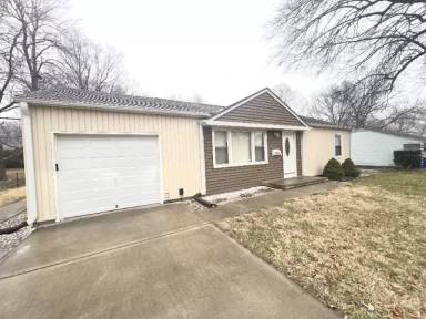 Main picture of 5716 W 71st St