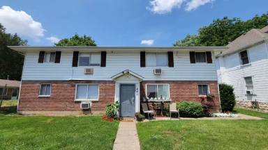 Main picture of 445 Hunter Ave