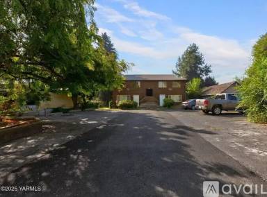 Main picture of 1702 W Prasch Ave