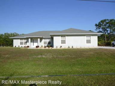 Main picture of 145 SW Hawthorne Cir