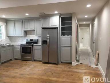 Main picture of 889 Topsy Rd