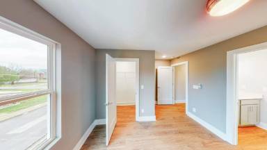 Main picture of 2311 E 19th St