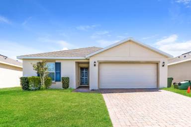 Main picture of 1449 Lucerne Loop Rd NE