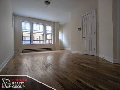 Main picture of 719-27 W Barry Ave
