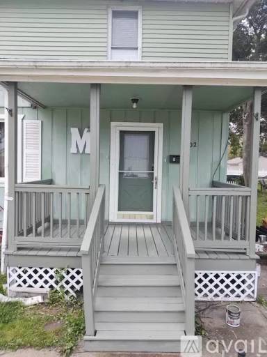Main picture of 102 Michigan St