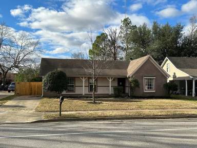 Main picture of 7065 Hillshire Dr