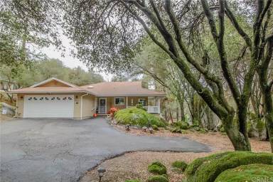 Main picture of 40327 Redbud Dr