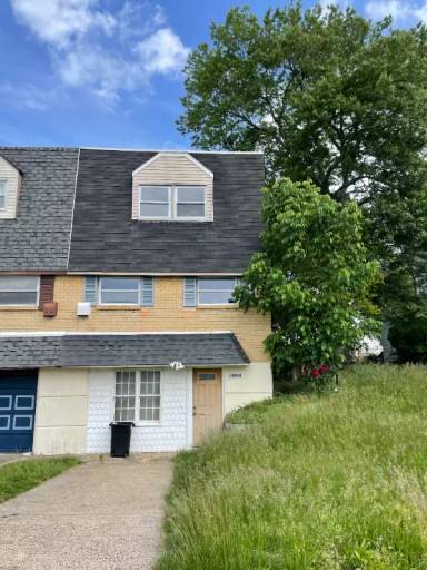 Main picture of 10816 Kelvin Ave
