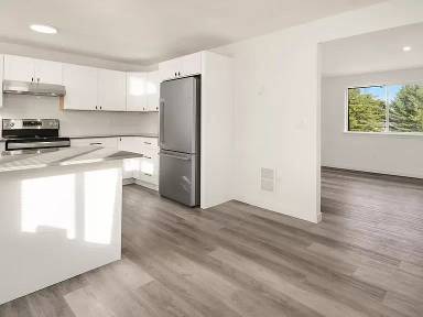 Main picture of 5038 S 58th St