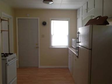 Main picture of 319 Carrington Ave