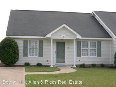 Main picture of 1504 Surrey Ct